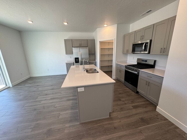 Building Photo - 1547 Ripple Rock Dr