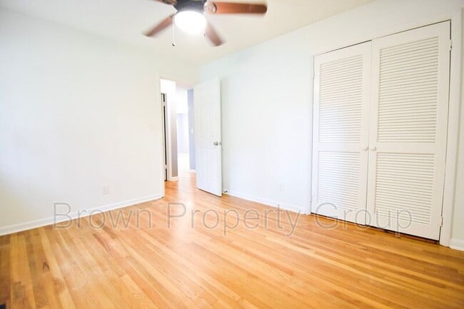 Building Photo - 1355 N Rdg St