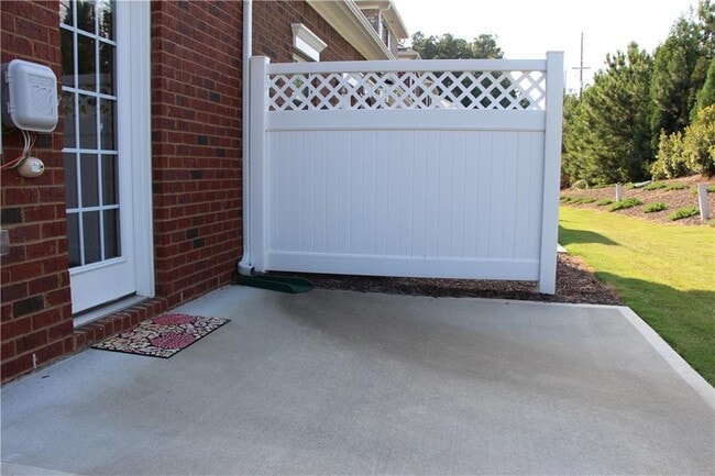 Building Photo - 5624 Moresby Ct
