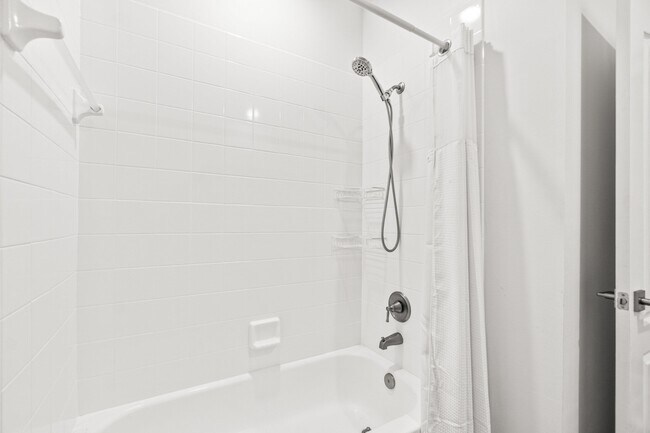 Building Photo - 508 Capistrano Dr