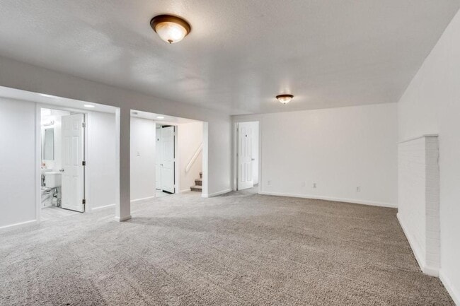 Building Photo - 7101 Wolff St