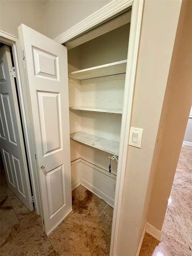 Building Photo - 159-12 88th St