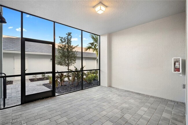 Building Photo - 15155 Bluffton Ln