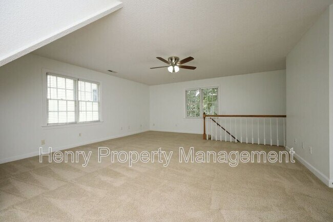 Building Photo - 321 Parkmeadow Dr