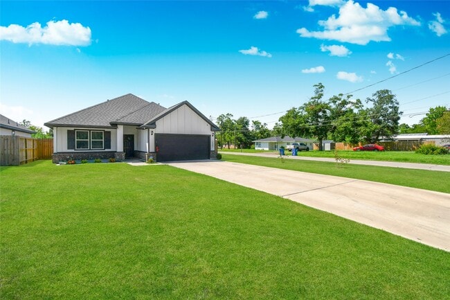 Building Photo - 1507 5th St