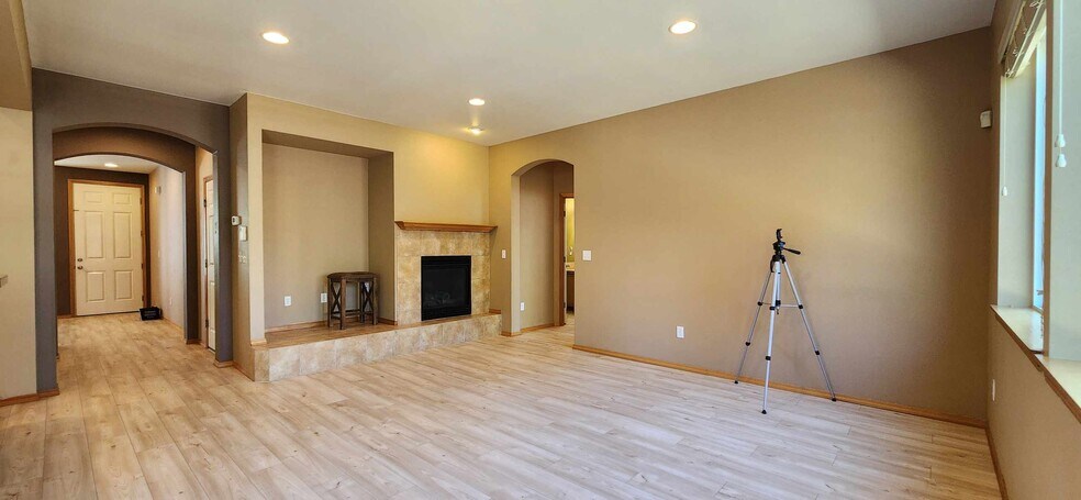 Building Photo - 12956 NE 200th Pl
