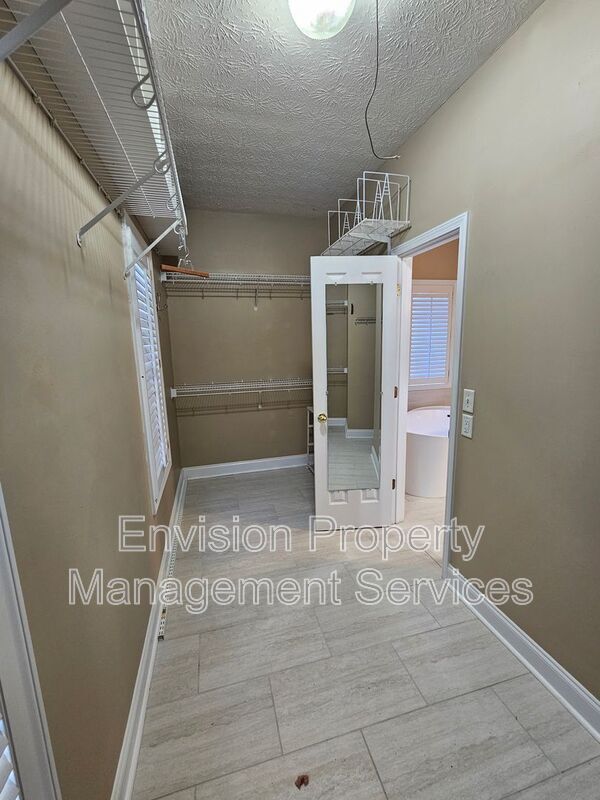 Building Photo - 192 Ashley Dr