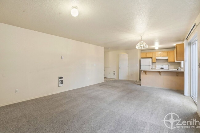 Building Photo - 3000 Cherry St