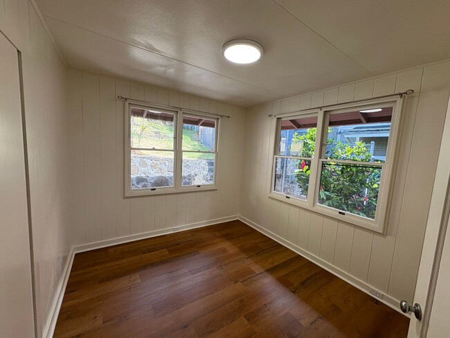 Building Photo - Charming 3 bedroom, 1 bath home in Manoa!