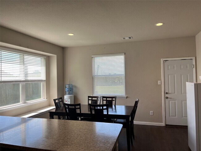 Building Photo - 17275 Quiet Song Ct