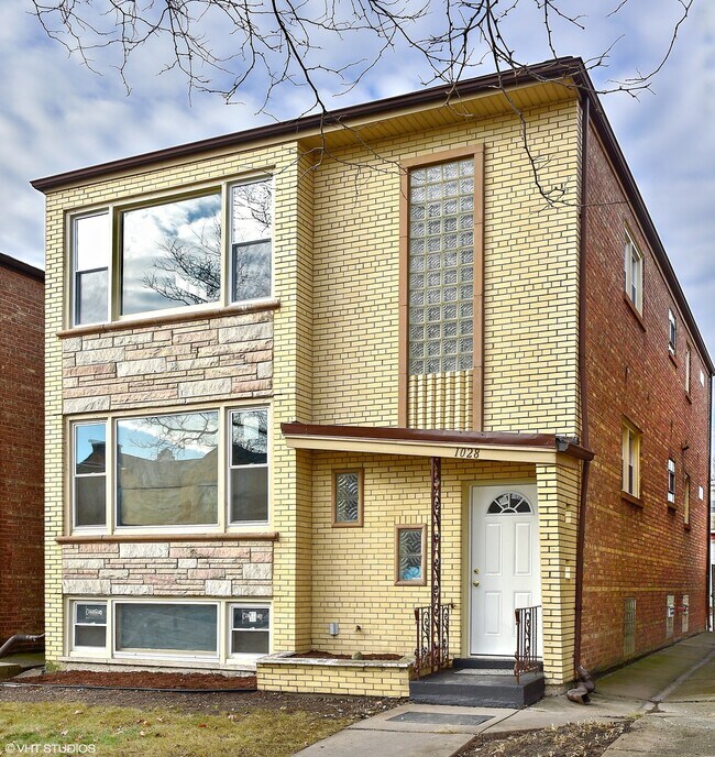 Primary Photo - 1028 S Monitor Ave