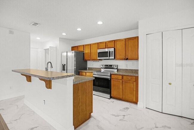 Building Photo - 2016 Portcastle Cir