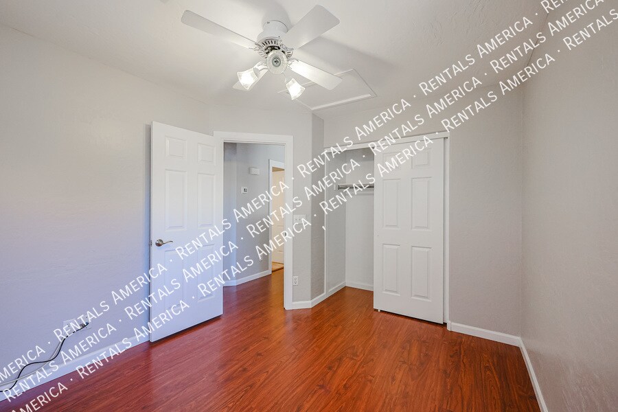 Building Photo - 3440 E Southern Ave