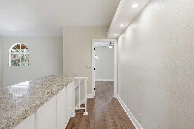 Building Photo - 22834 Banyan Pl