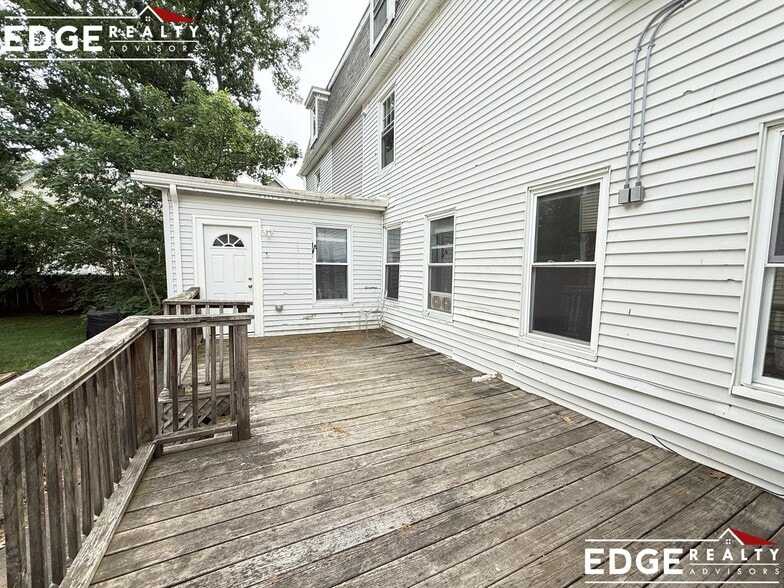 Building Photo - 81 Alder St