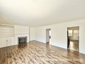 Building Photo - 1627 N Normandie Ave Los Angeles, CA 90027
