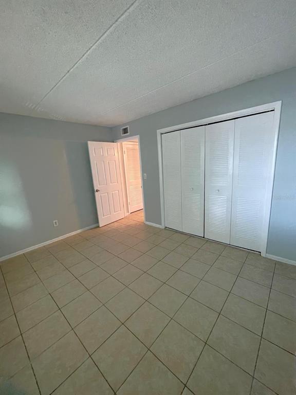 Building Photo - 2835 Somerset Park Dr
