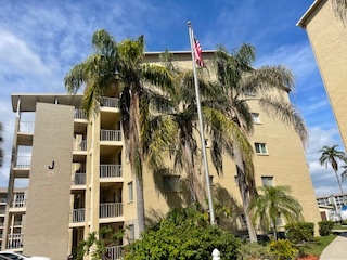 Building Photo - 3635 Lake Bayshore Dr