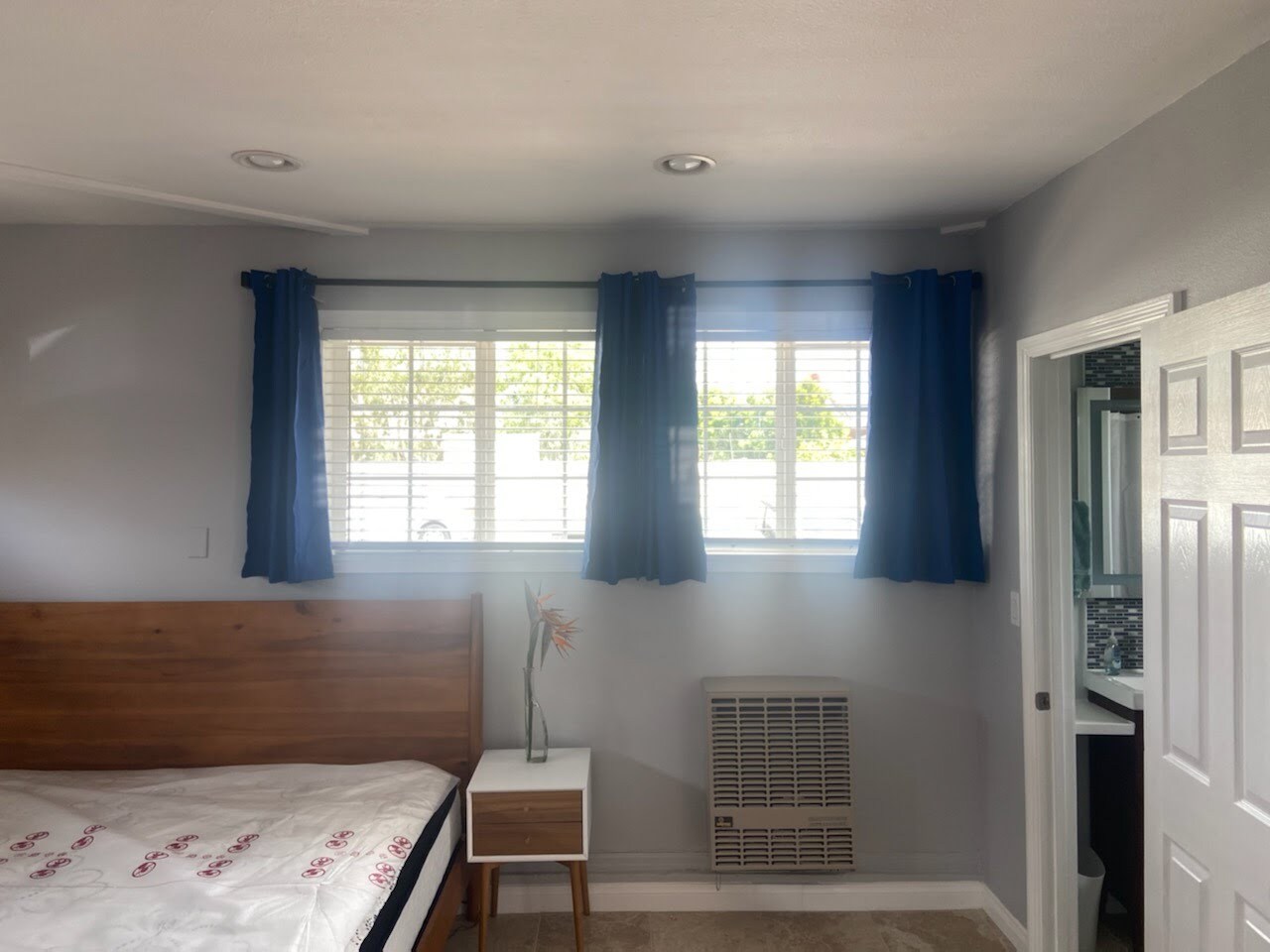 Blackout Curtains - 4848 Diane Ave