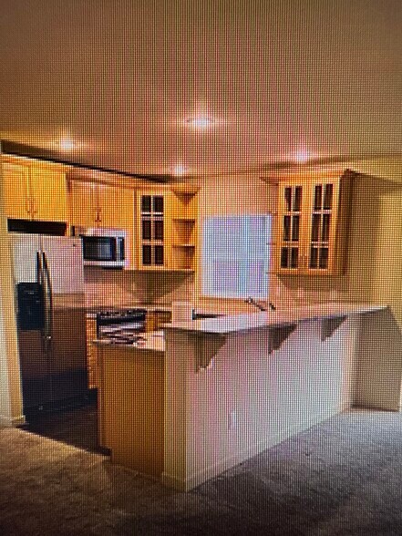 Building Photo - 16507 33rd Ave W