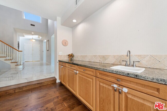 Building Photo - 24310 Belford Ct