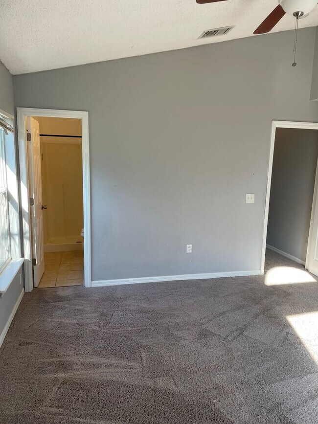 Building Photo - Quiet & Cozy Wesley Chapel Home with Great Yard – $1,850/mo