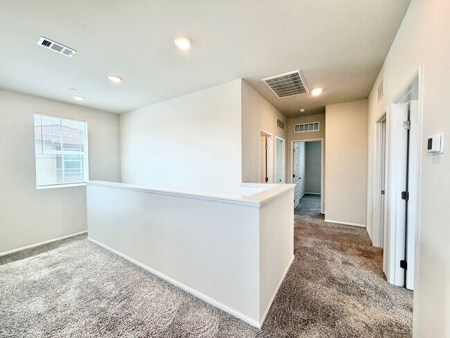 Building Photo - 3 bedroom Solar Home in Heirloom Farms for LEASE!