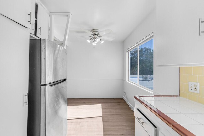 Building Photo - 6120 Radford Ave