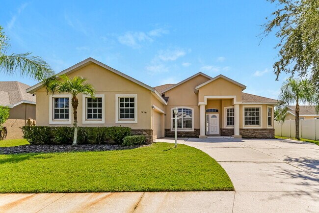 Primary Photo - 12544 30th St Cir E
