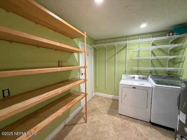 Building Photo - 12947 Tree Wy Ct N