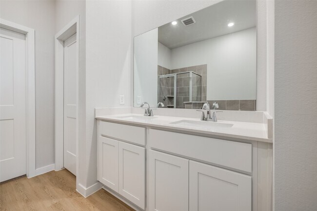 Building Photo - 12534 Nueces River Dr