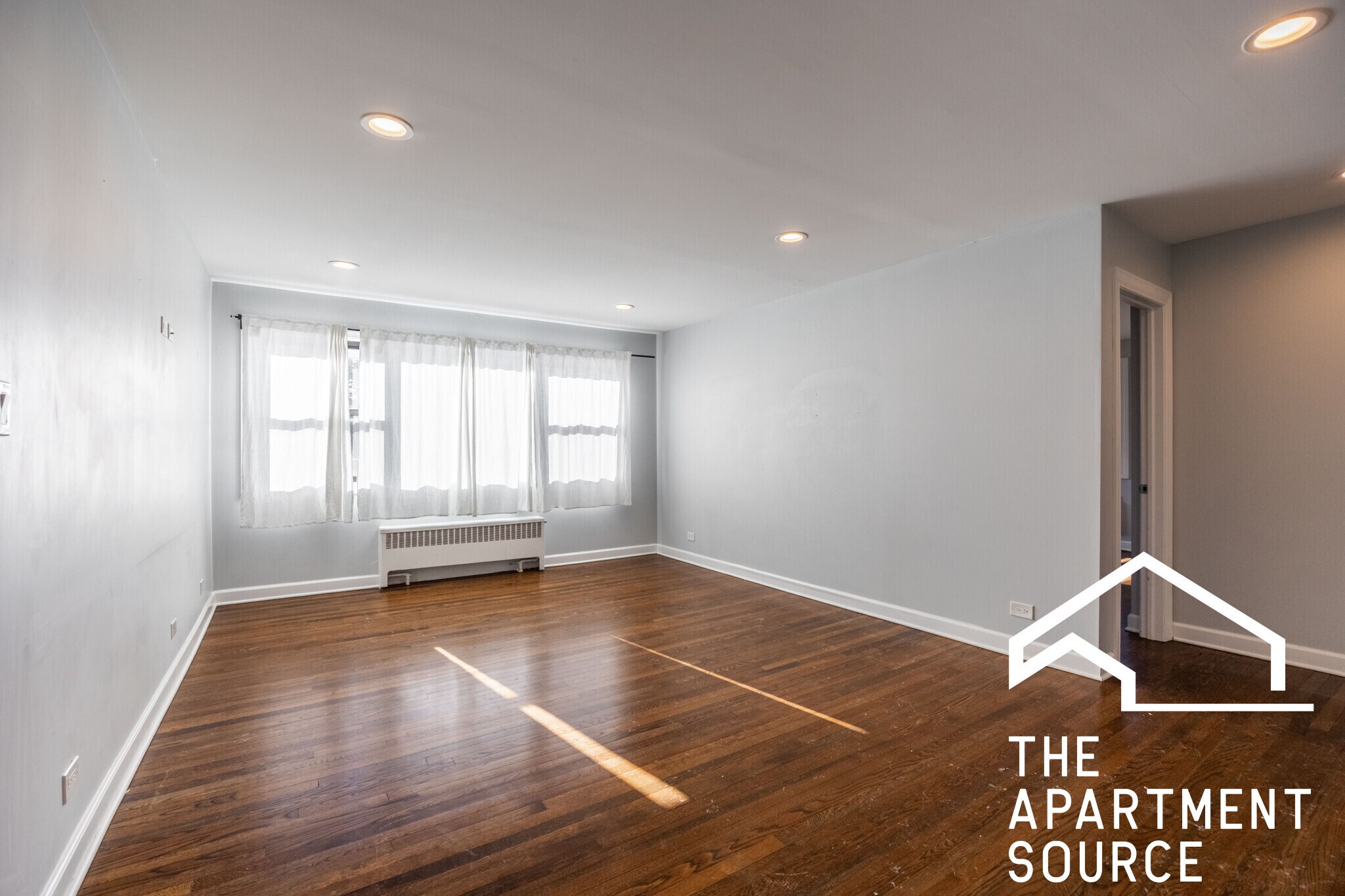 Building Photo - 6807 N Ridge Blvd