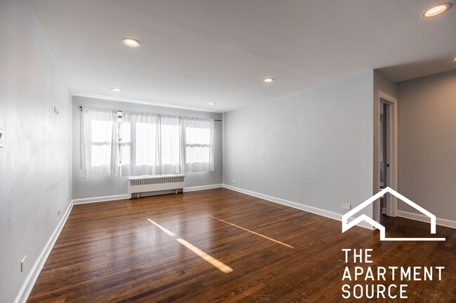 Building Photo - 6807 N Ridge Blvd