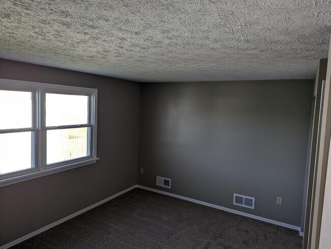 Building Photo - 440 Kennington Blvd