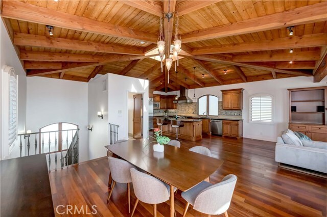 Building Photo - 2816 Manhattan Ave