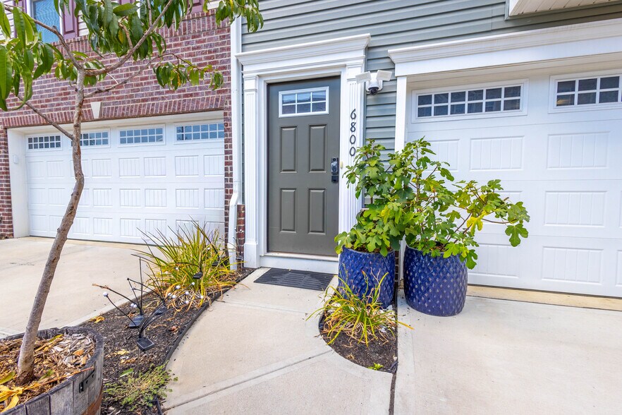 Building Photo - 6800 Frey Ln