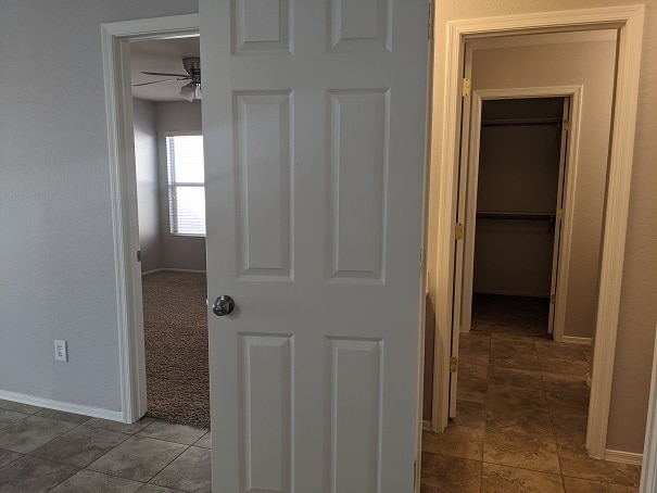 Building Photo - 1711 W Wilson Ave