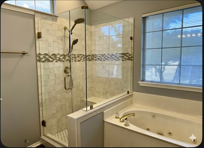 Building Photo - 4817 Salmon Run Way