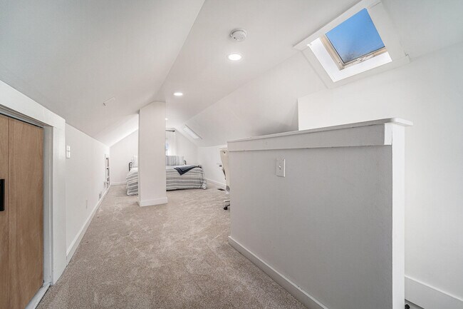 Building Photo - 1007 Mohawk Ave