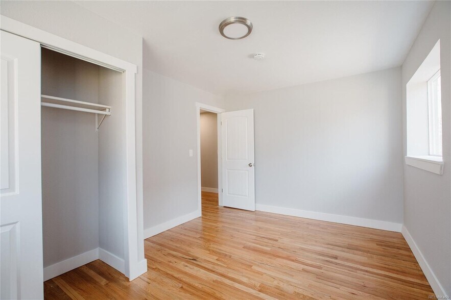 Upstairs Unit Bedroom - 165 W Midway Blvd