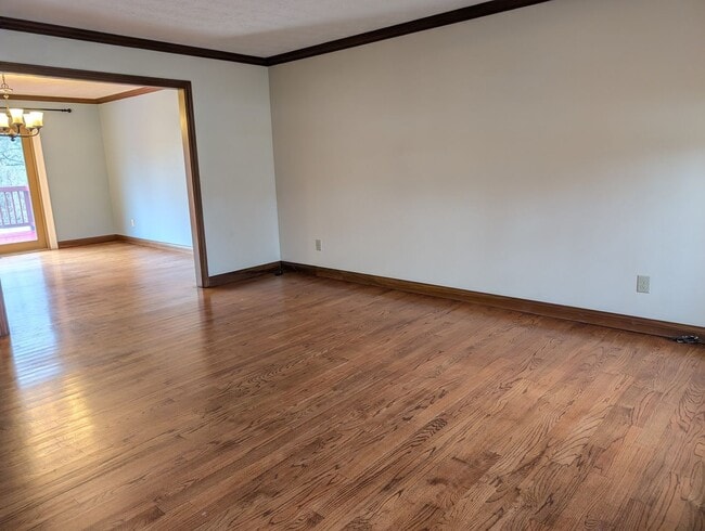 Building Photo - 4 Bedroom Beavercreek Home - AVAILABLE NOW!