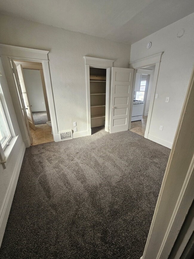 Building Photo - 226 13th St N