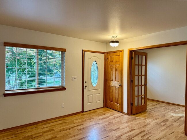 Building Photo - desirable Driftwood Keys daylight rambler....