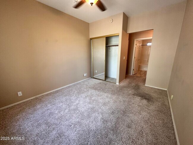 Building Photo - 9253 N Firebrick Dr