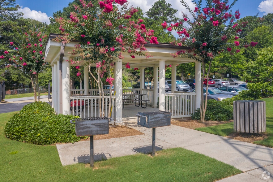 Primary Photo - Galleria Manor Senior Apartments