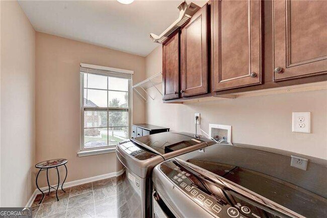 Building Photo - 4228 Woods Creek Ln