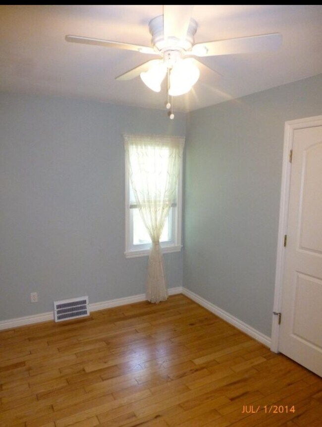 Building Photo - 1409 Gardenia Ave