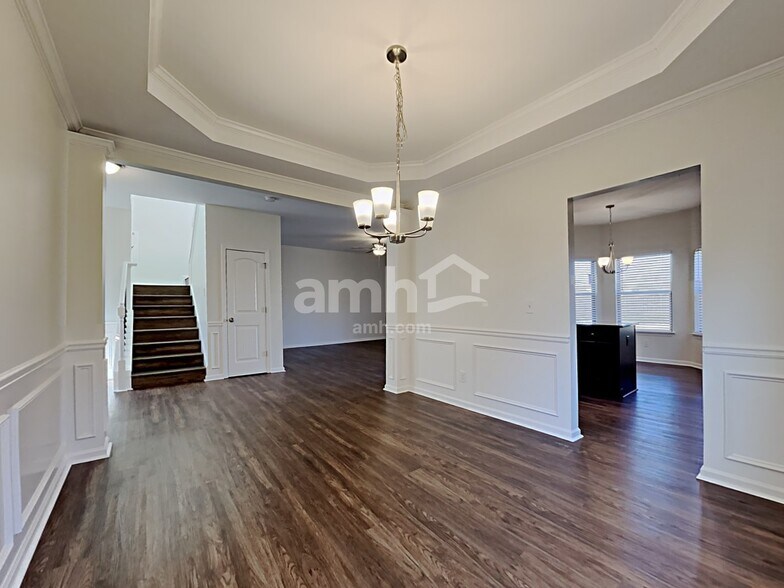 Building Photo - 4740 Baldwin Dr
