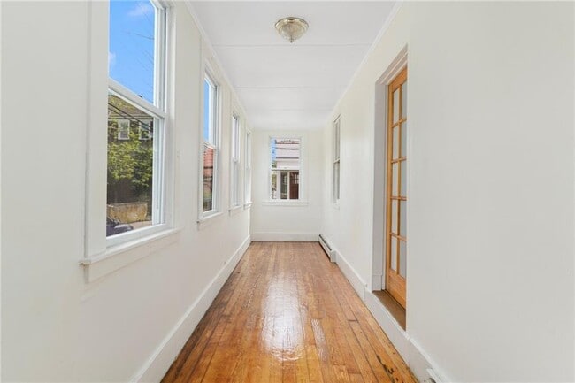 Building Photo - 53 Warner St