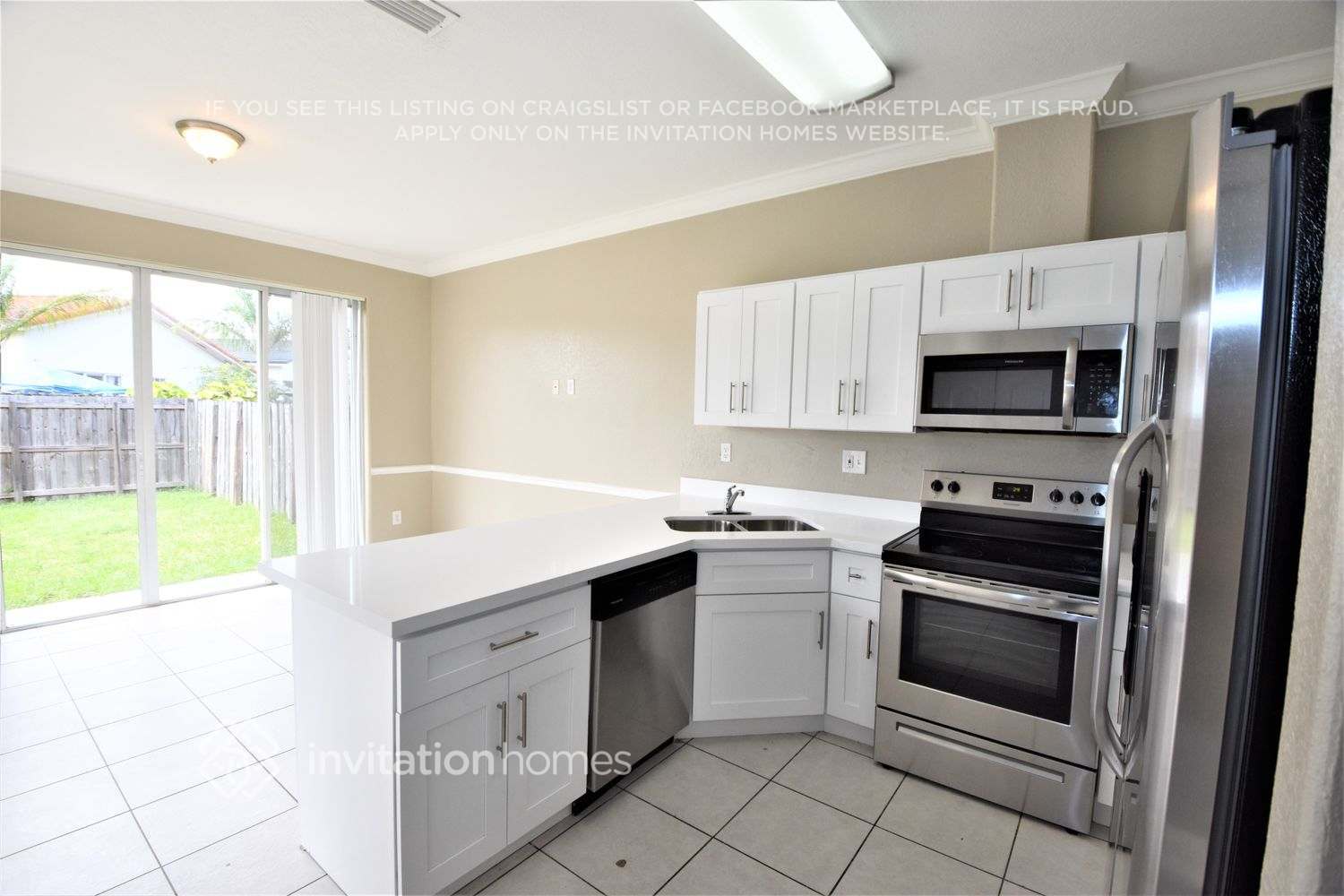 Building Photo - 16960 SW 141st Ave